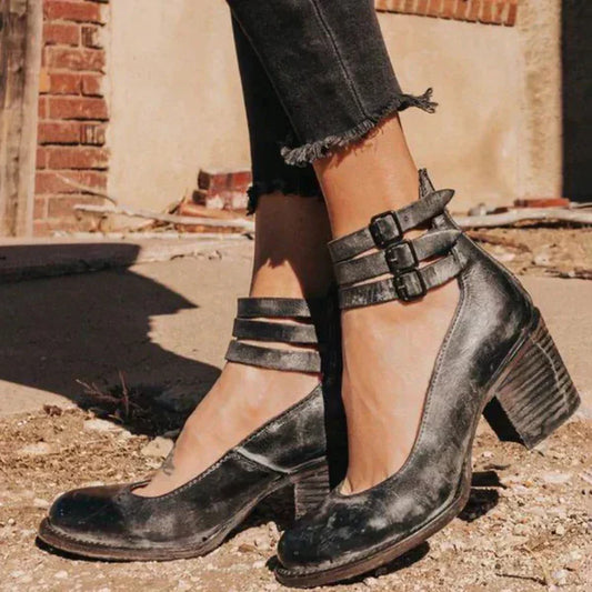 Neda - Modische Pumps mit Knöchelriemen