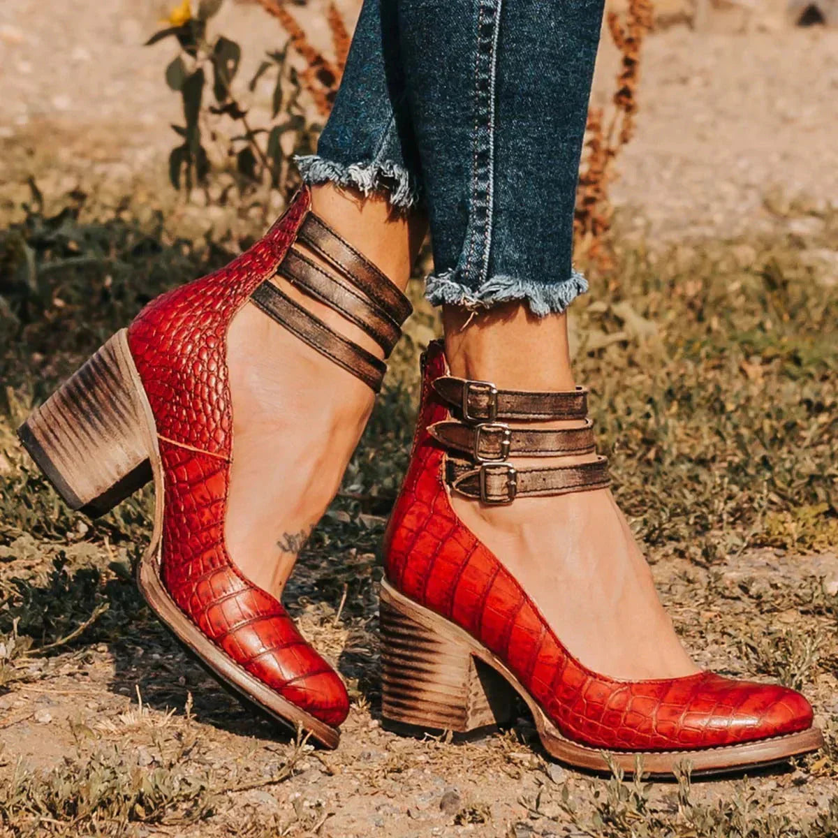 Neda - Modische Pumps mit Knöchelriemen