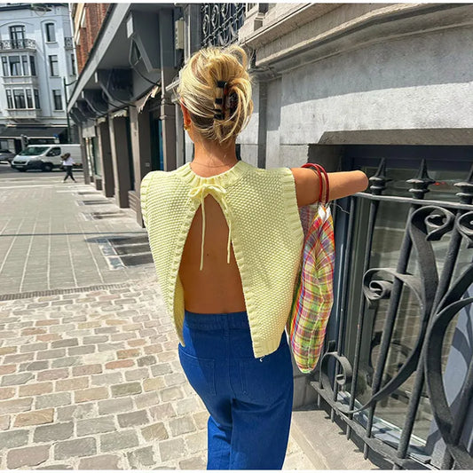 Leona - Gestricktes, rückenfreies Top mit Schnürun