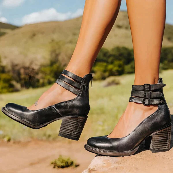 Neda - Modische Pumps mit Knöchelriemen